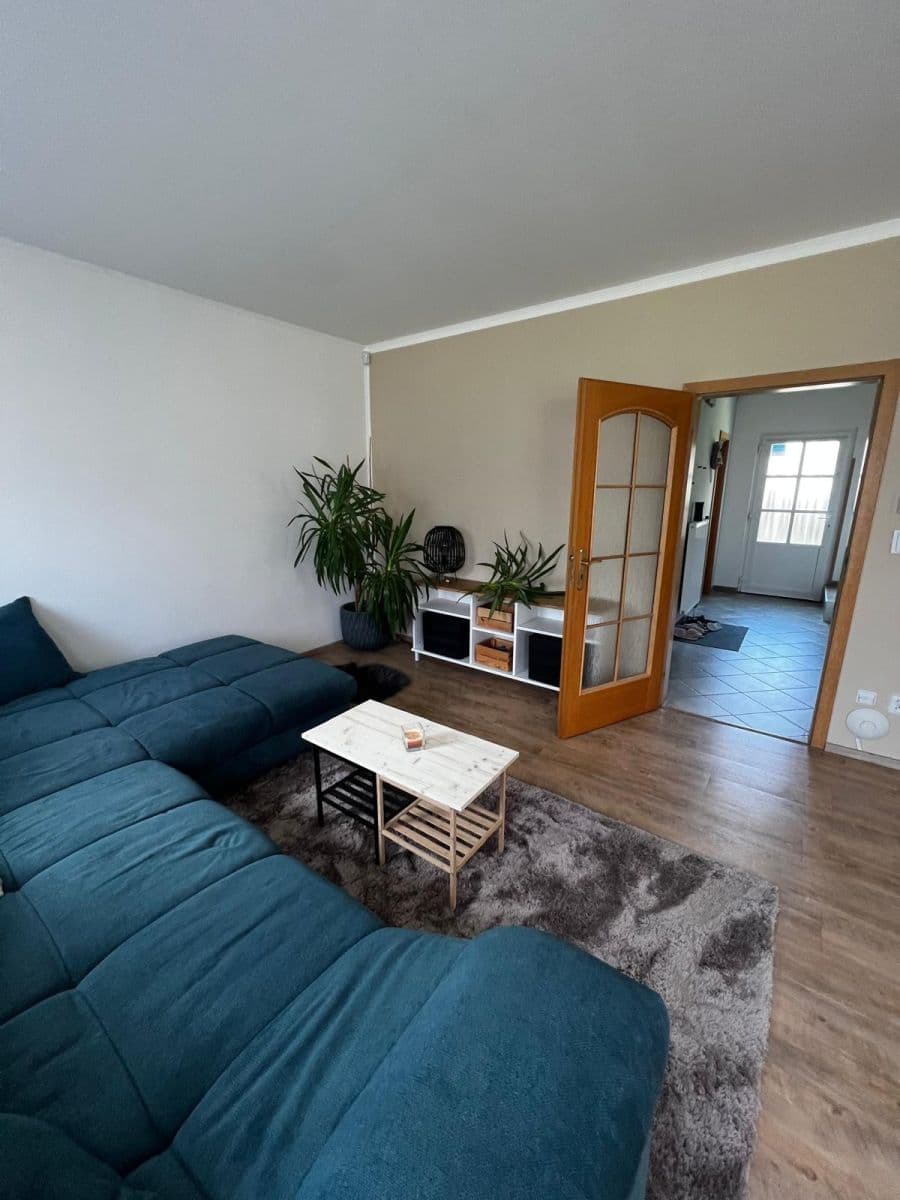 Pronájem domu 128 m², pozemek 1.200 m², V Pálce, Křenice, Středočeský kraj Pronájem domu 128 m², pozemek 1.200 m², V Pálce, Křenice, Středočeský kraj