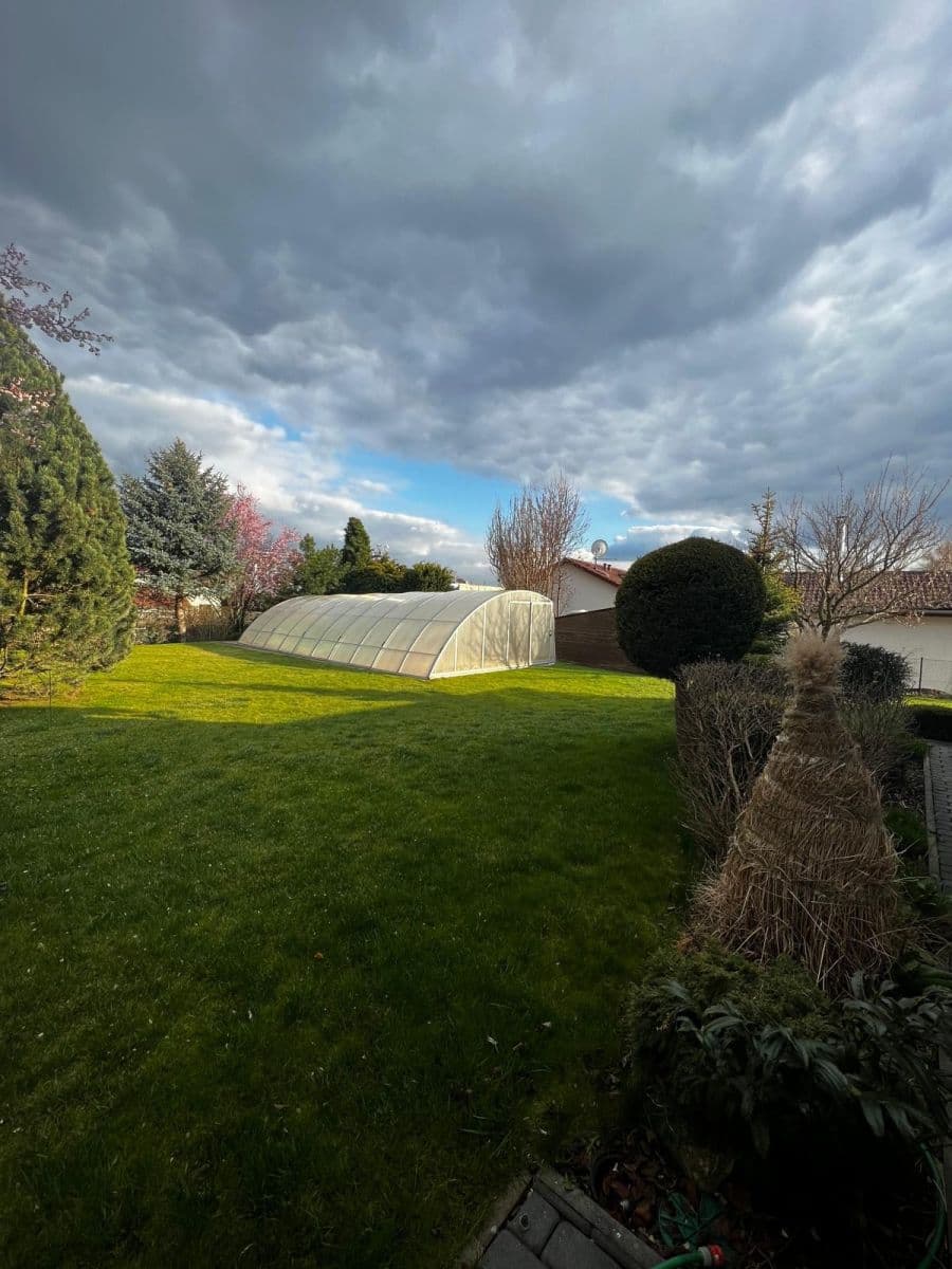 Pronájem domu 128 m², pozemek 1.200 m², V Pálce, Křenice, Středočeský kraj Pronájem domu 128 m², pozemek 1.200 m², V Pálce, Křenice, Středočeský kraj