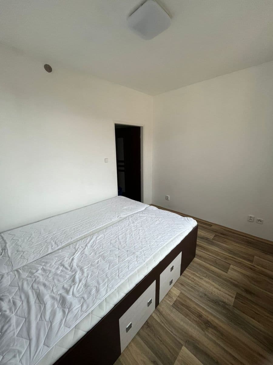 Pronájem bytu 2+kk 37 m², Nedvězská, Praha, Praha Pronájem bytu 2+kk 37 m², Nedvězská, Praha, Praha