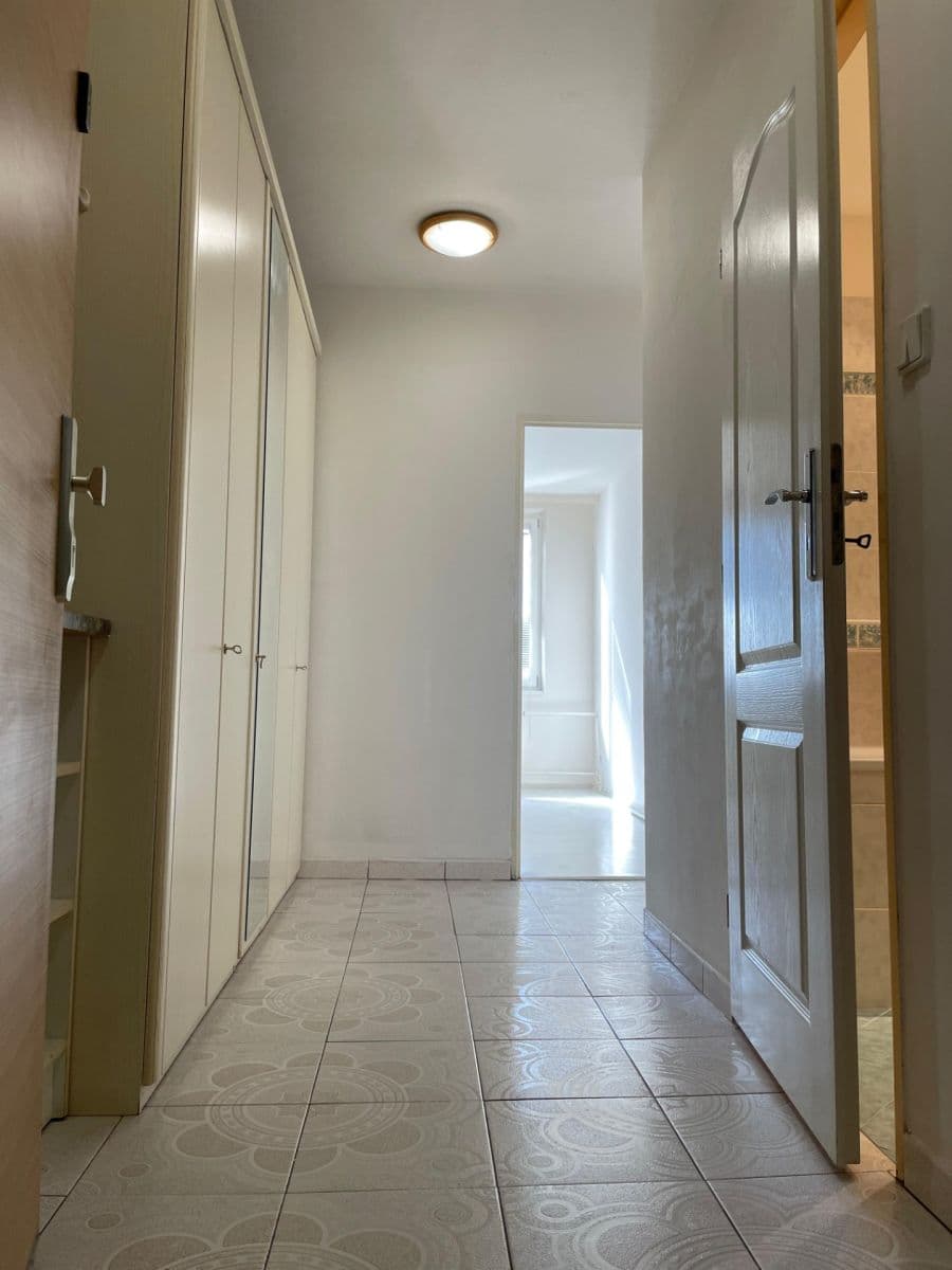 Prodej bytu 2+kk 45 m², Na Komořsku, Praha, Praha Prodej bytu 2+kk 45 m², Na Komořsku, Praha, Praha