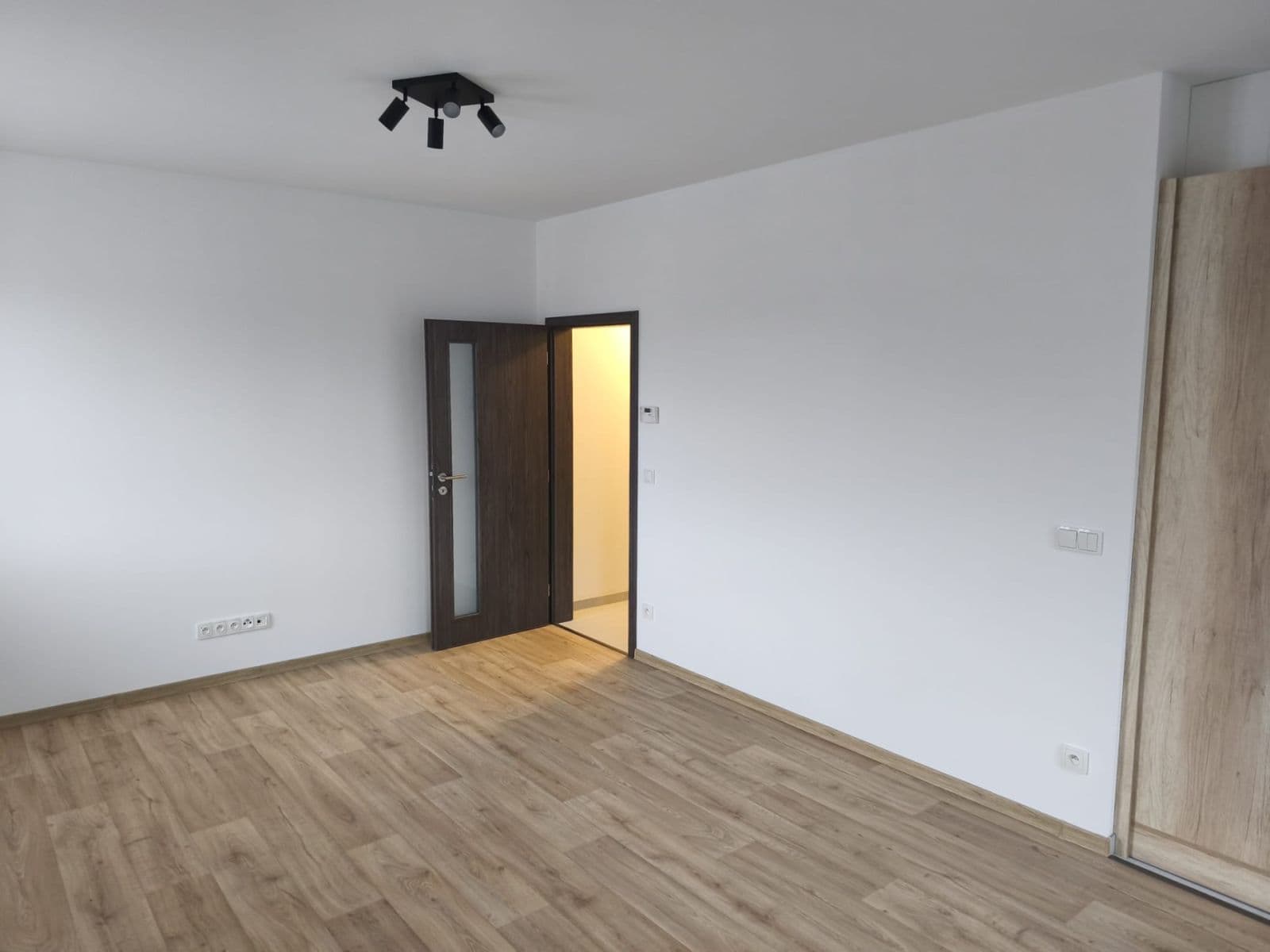 Pronájem bytu 1+kk 48 m², P. Bezruče, Nová Paka, Královéhradecký kraj Pronájem bytu 1+kk 48 m², P. Bezruče, Nová Paka, Královéhradecký kraj