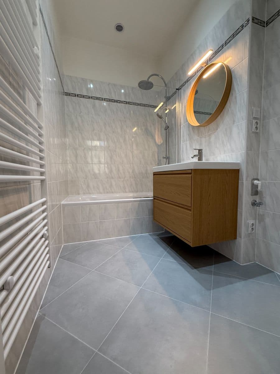 Pronájem bytu 3+kk 85 m², Sady 28. října, Břeclav, Jihomoravský kraj Pronájem bytu 3+kk 85 m², Sady 28. října, Břeclav, Jihomoravský kraj