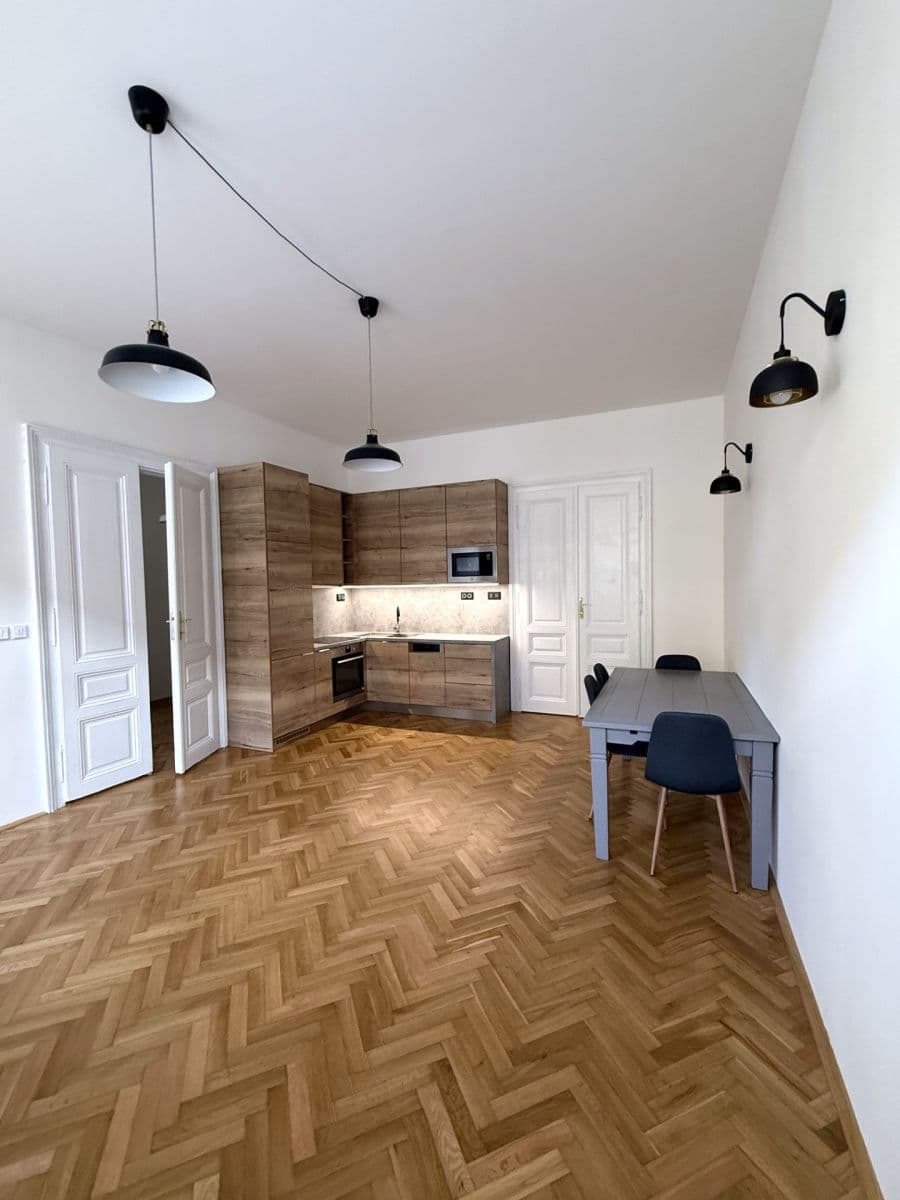 Pronájem bytu 3+kk 85 m², Sady 28. října, Břeclav, Jihomoravský kraj Pronájem bytu 3+kk 85 m², Sady 28. října, Břeclav, Jihomoravský kraj