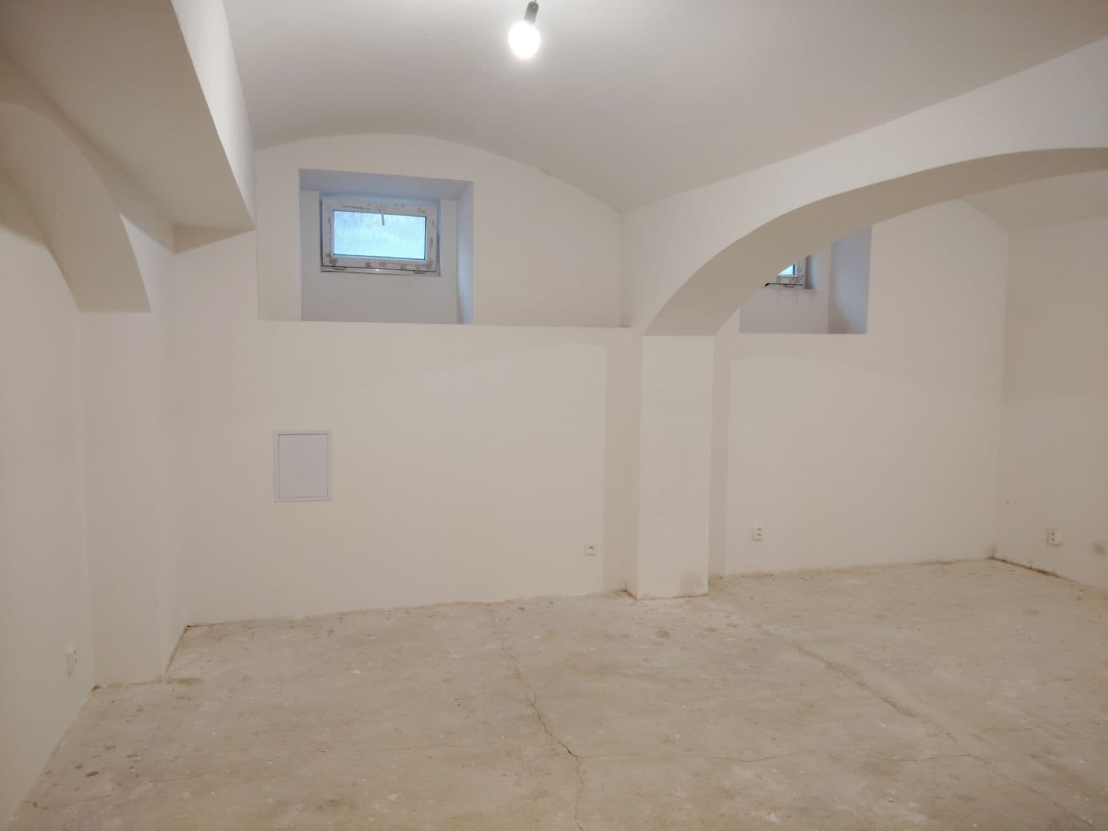 Pronájem kanceláře 110 m², Saratovská, Praha, Praha Pronájem kanceláře 110 m², Saratovská, Praha, Praha