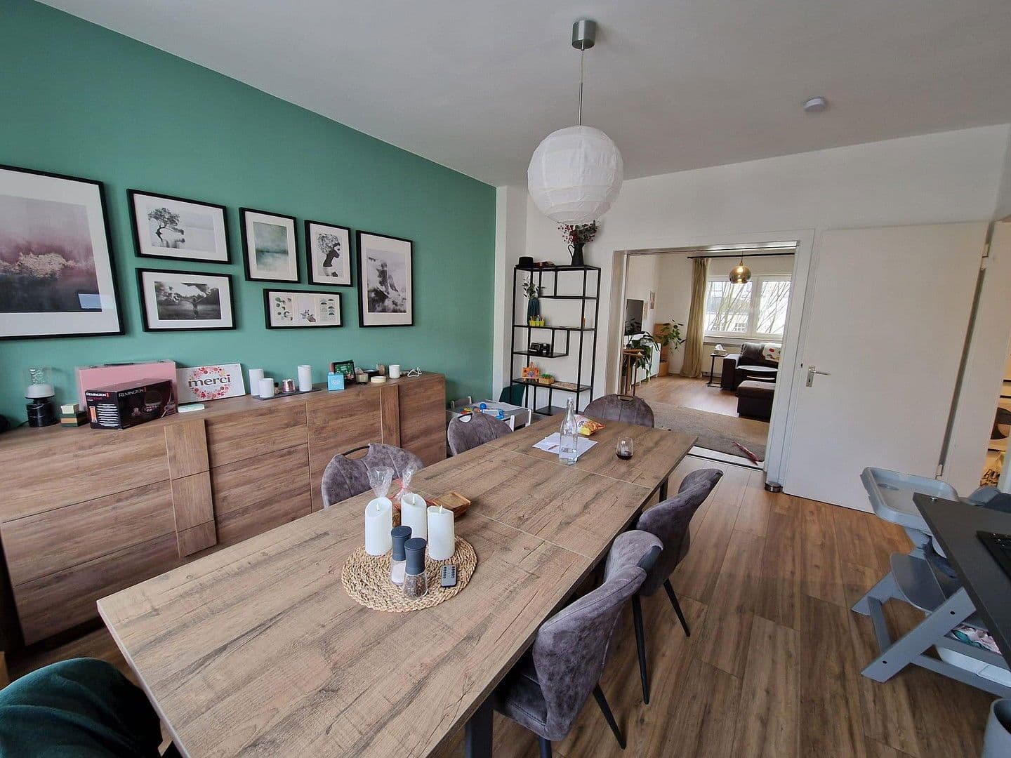 Pronájem bytu 4+1 109 m², Ebertstr. 93, Oberhausen, Severní Porýní-Vestfálsko Pronájem bytu 4+1 109 m², Ebertstr. 93, Oberhausen, Severní Porýní-Vestfálsko