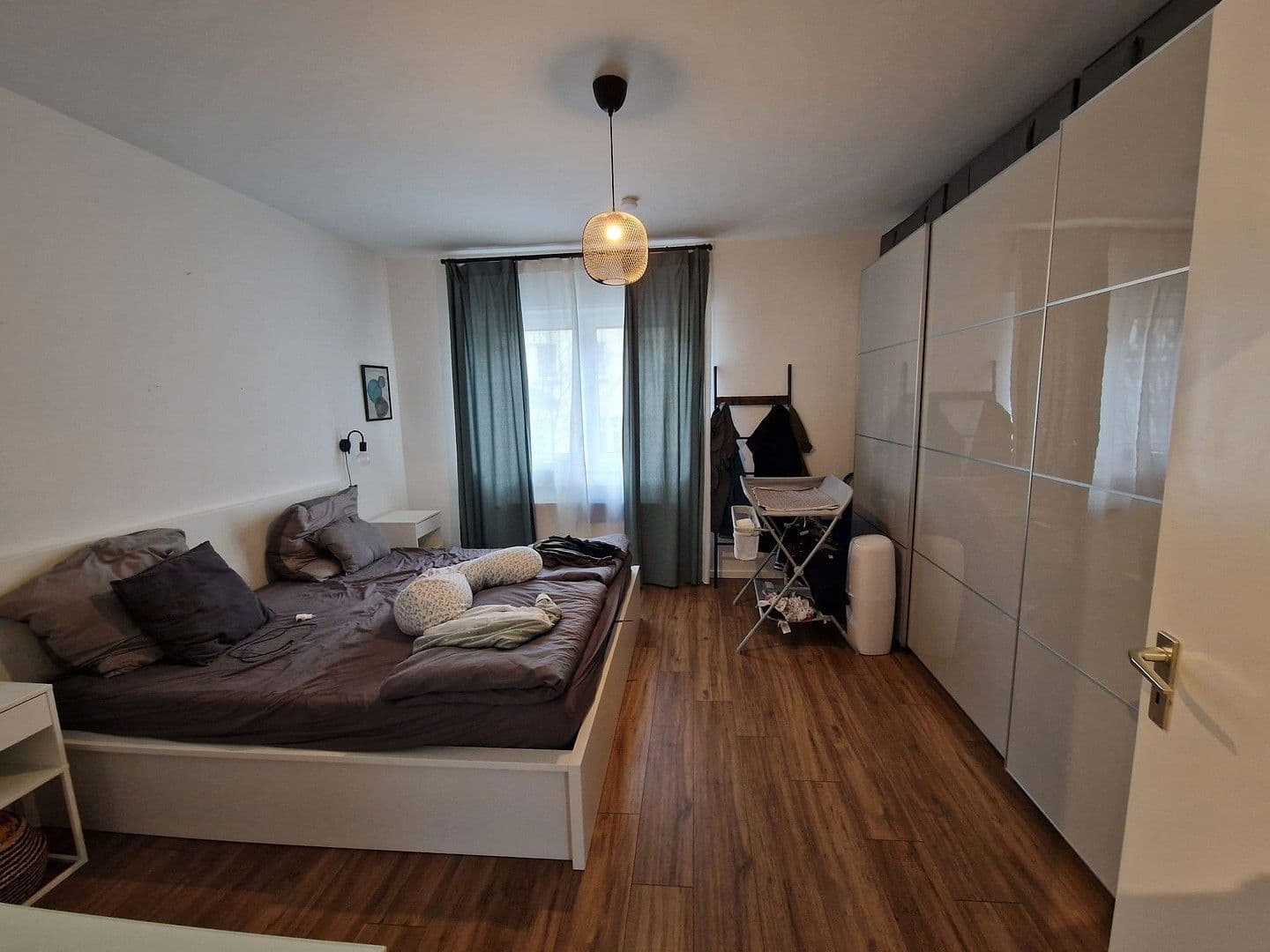 Pronájem bytu 4+1 109 m², Ebertstr. 93, Oberhausen, Severní Porýní-Vestfálsko Pronájem bytu 4+1 109 m², Ebertstr. 93, Oberhausen, Severní Porýní-Vestfálsko