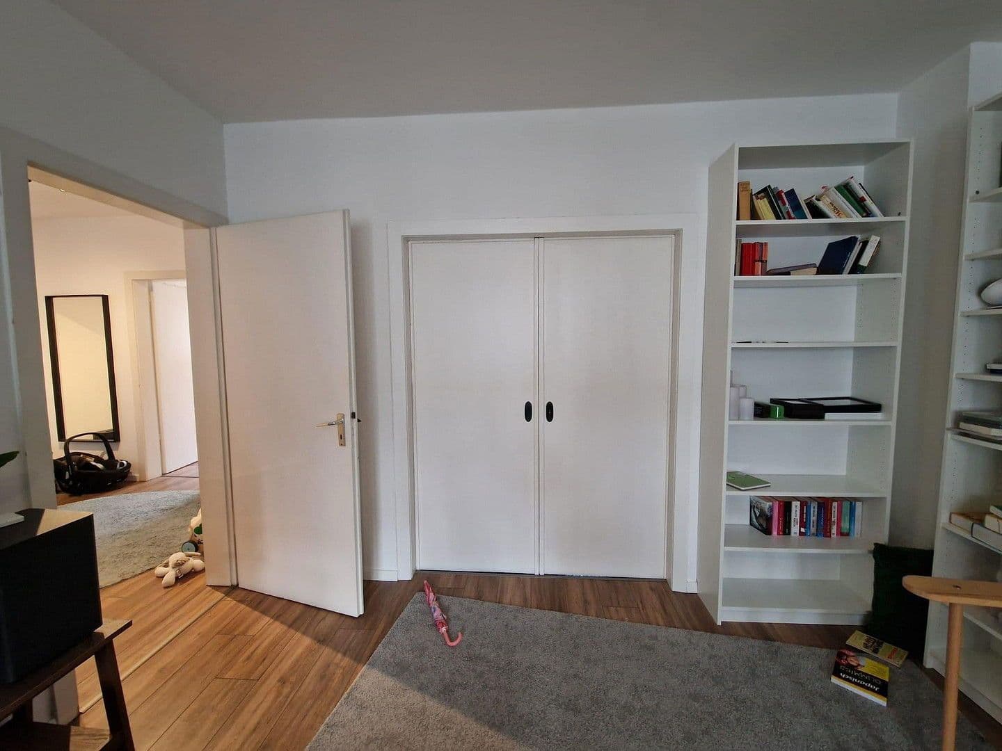 Pronájem bytu 4+1 109 m², Ebertstr. 93, Oberhausen, Severní Porýní-Vestfálsko Pronájem bytu 4+1 109 m², Ebertstr. 93, Oberhausen, Severní Porýní-Vestfálsko