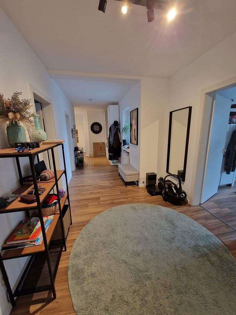 Pronájem bytu 4+1 109 m², Ebertstr. 93, Oberhausen, Severní Porýní-Vestfálsko Pronájem bytu 4+1 109 m², Ebertstr. 93, Oberhausen, Severní Porýní-Vestfálsko