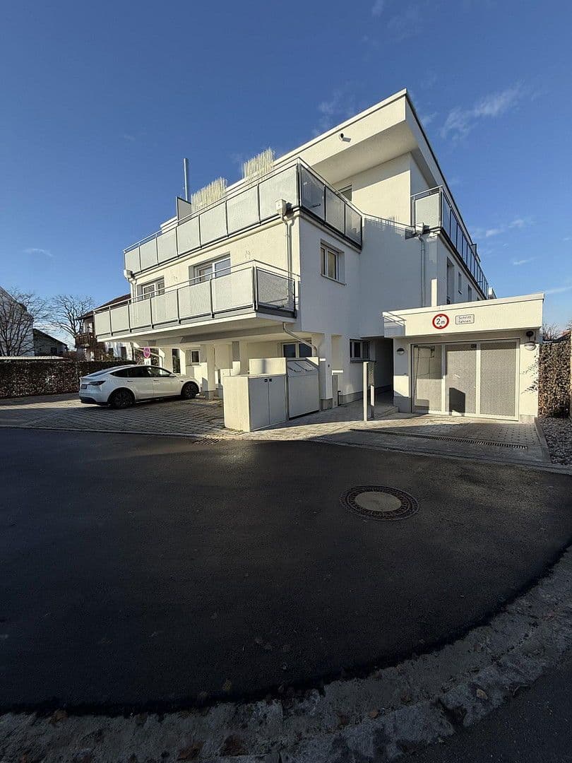 Pronájem bytu 2+1 54 m², Neufahrn bei Freising, Bavorsko Pronájem bytu 2+1 54 m², Neufahrn bei Freising, Bavorsko