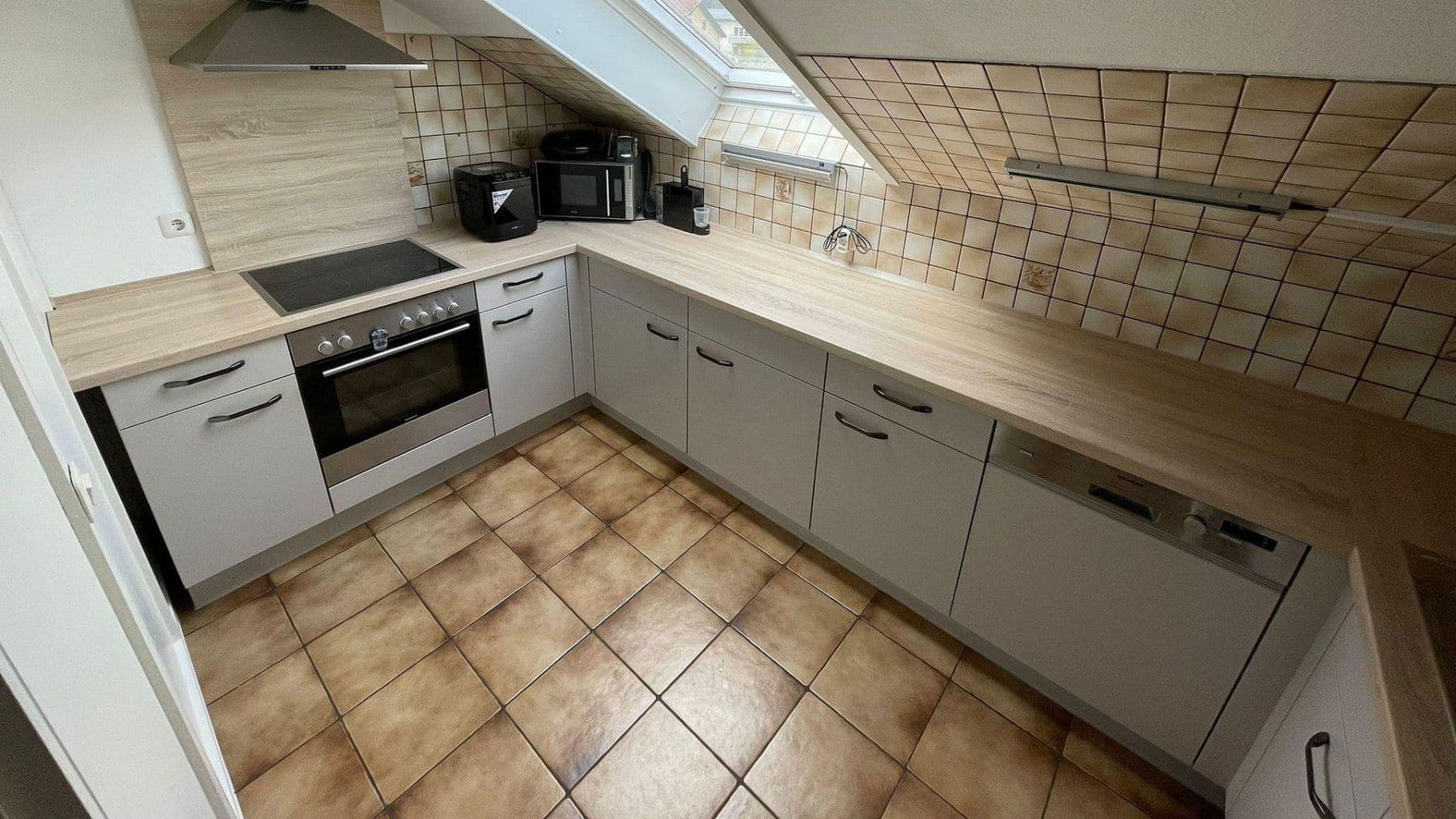 Pronájem bytu 3+1 74 m², Pforzheim, Bádensko-Württembersko Pronájem bytu 3+1 74 m², Pforzheim, Bádensko-Württembersko