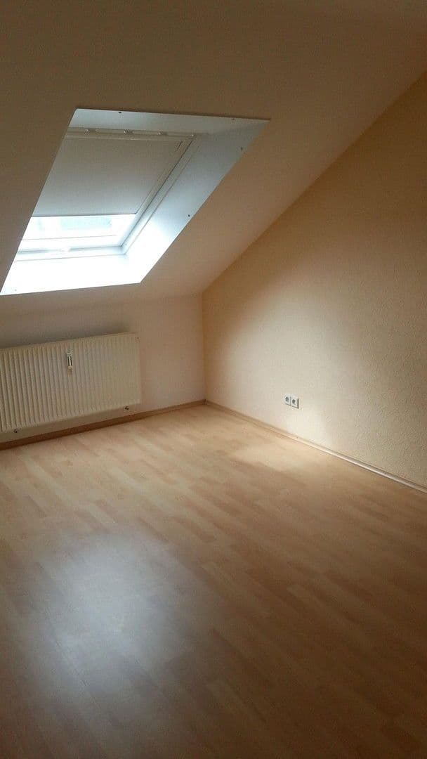 Pronájem bytu 3+1 74 m², Pforzheim, Bádensko-Württembersko Pronájem bytu 3+1 74 m², Pforzheim, Bádensko-Württembersko