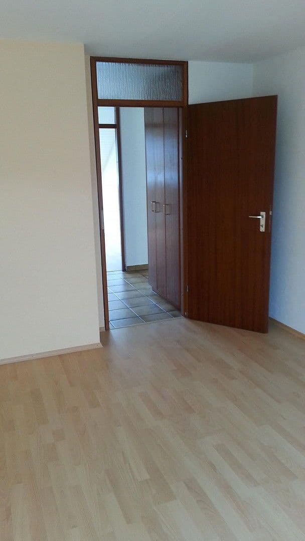 Pronájem bytu 3+1 74 m², Pforzheim, Bádensko-Württembersko Pronájem bytu 3+1 74 m², Pforzheim, Bádensko-Württembersko