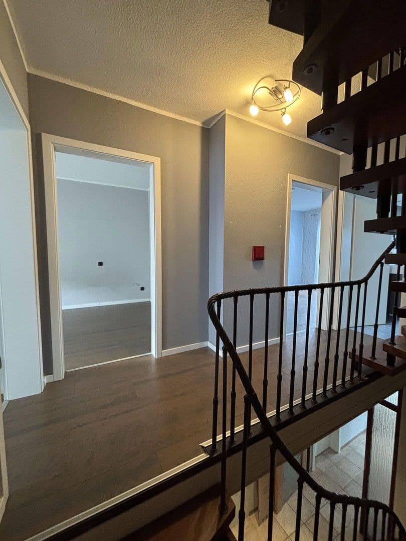 Prodej domu 148 m², pozemek 152 m², Jüchen, Severní Porýní-Vestfálsko Prodej domu 148 m², pozemek 152 m², Jüchen, Severní Porýní-Vestfálsko