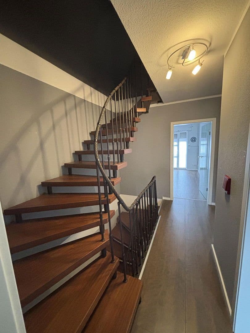 Prodej domu 148 m², pozemek 152 m², Jüchen, Severní Porýní-Vestfálsko Prodej domu 148 m², pozemek 152 m², Jüchen, Severní Porýní-Vestfálsko