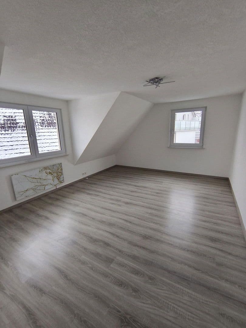 Pronájem bytu 3+1 87 m², Bad Rappenau, Bádensko-Württembersko Pronájem bytu 3+1 87 m², Bad Rappenau, Bádensko-Württembersko