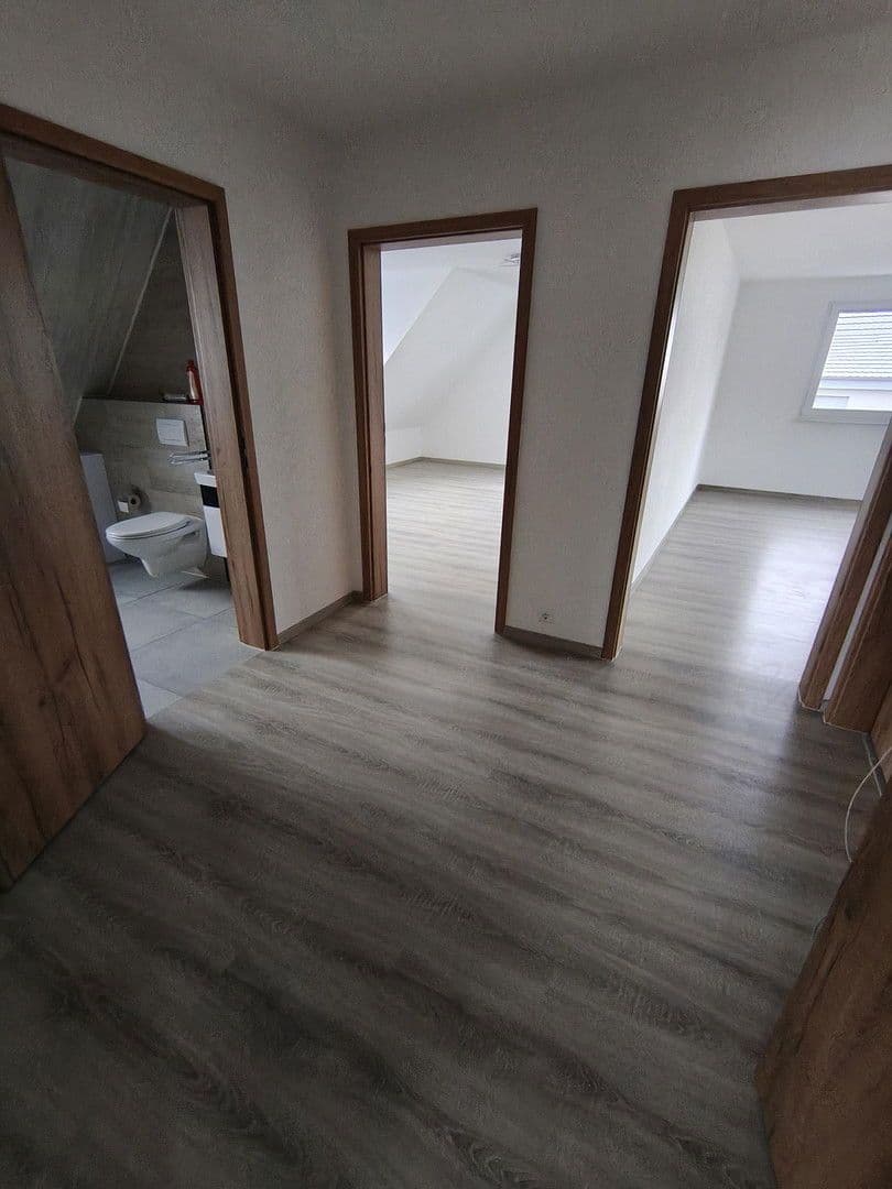 Pronájem bytu 3+1 87 m², Bad Rappenau, Bádensko-Württembersko Pronájem bytu 3+1 87 m², Bad Rappenau, Bádensko-Württembersko