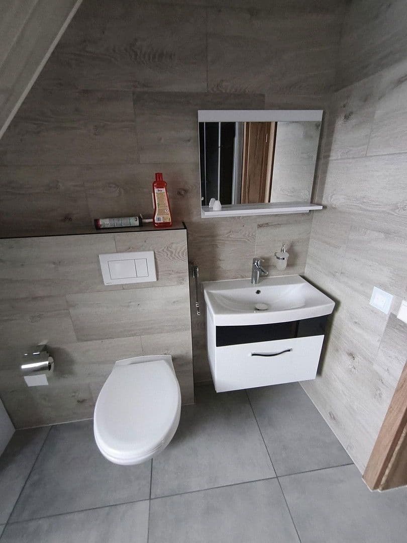 Pronájem bytu 3+1 87 m², Bad Rappenau, Bádensko-Württembersko Pronájem bytu 3+1 87 m², Bad Rappenau, Bádensko-Württembersko