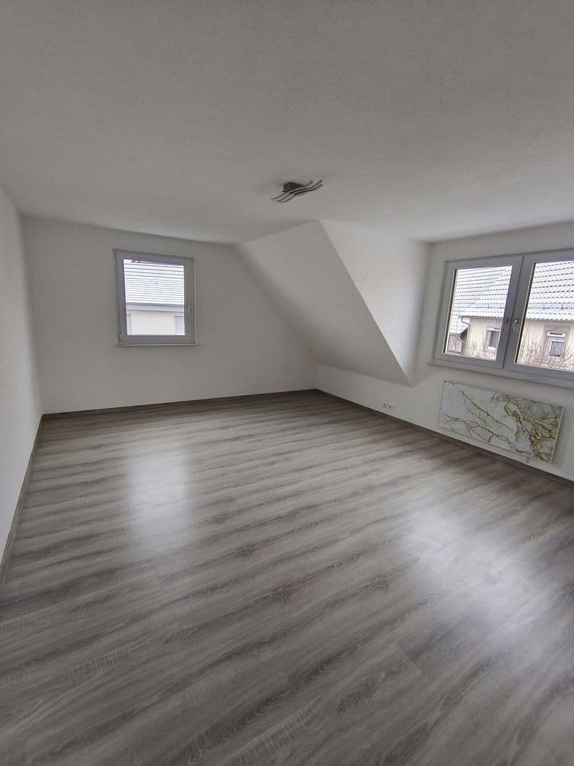 Pronájem bytu 3+1 87 m², Bad Rappenau, Bádensko-Württembersko Pronájem bytu 3+1 87 m², Bad Rappenau, Bádensko-Württembersko