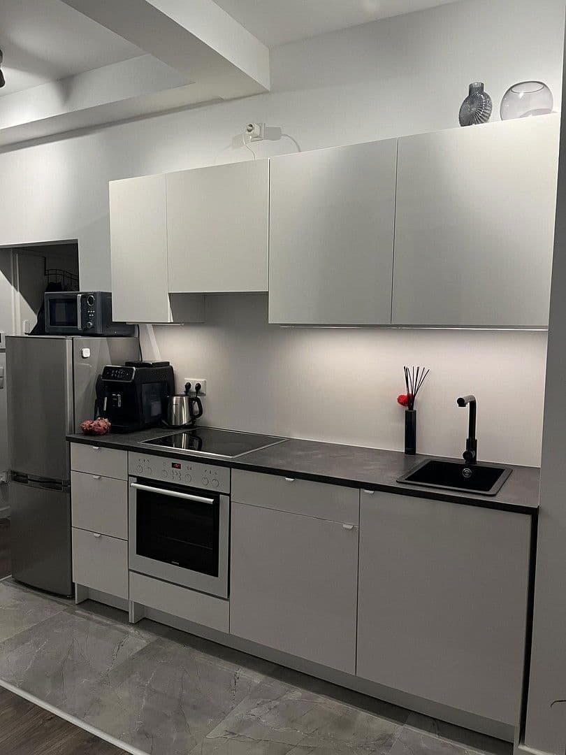 Pronájem bytu 1+1 34 m², Kölner Strasse 1, Leverkusen, Severní Porýní-Vestfálsko Pronájem bytu 1+1 34 m², Kölner Strasse 1, Leverkusen, Severní Porýní-Vestfálsko