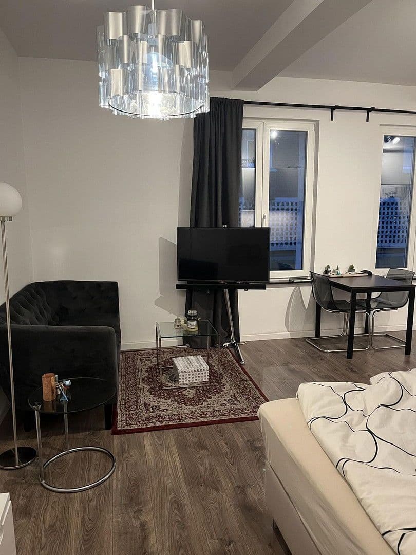 Pronájem bytu 1+1 34 m², Kölner Strasse 1, Leverkusen, Severní Porýní-Vestfálsko Pronájem bytu 1+1 34 m², Kölner Strasse 1, Leverkusen, Severní Porýní-Vestfálsko