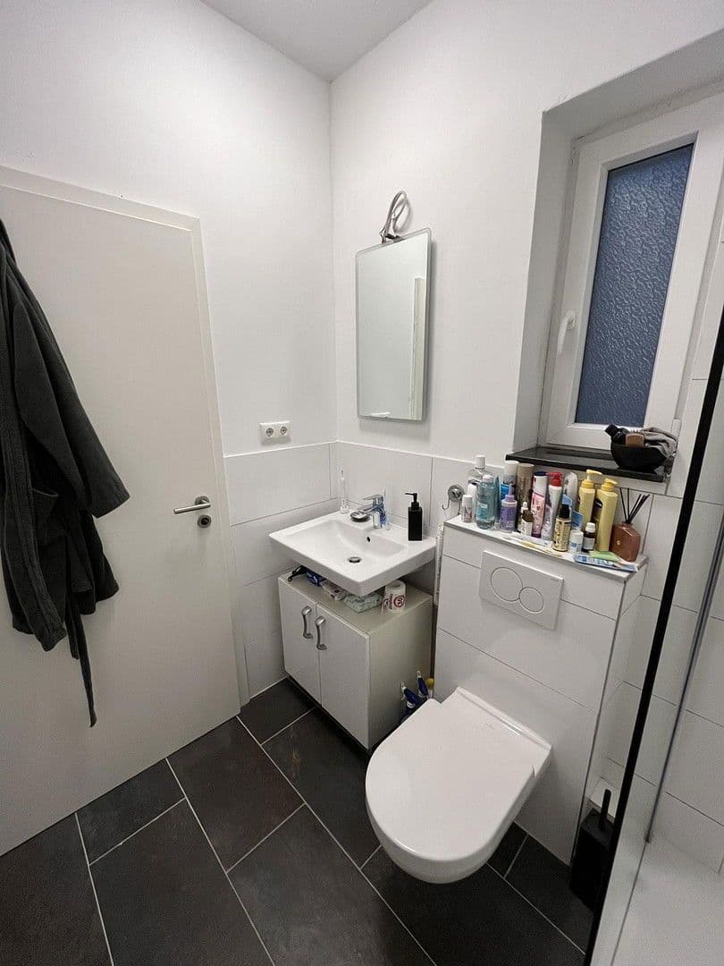 Pronájem bytu 1+1 34 m², Kölner Strasse 1, Leverkusen, Severní Porýní-Vestfálsko Pronájem bytu 1+1 34 m², Kölner Strasse 1, Leverkusen, Severní Porýní-Vestfálsko