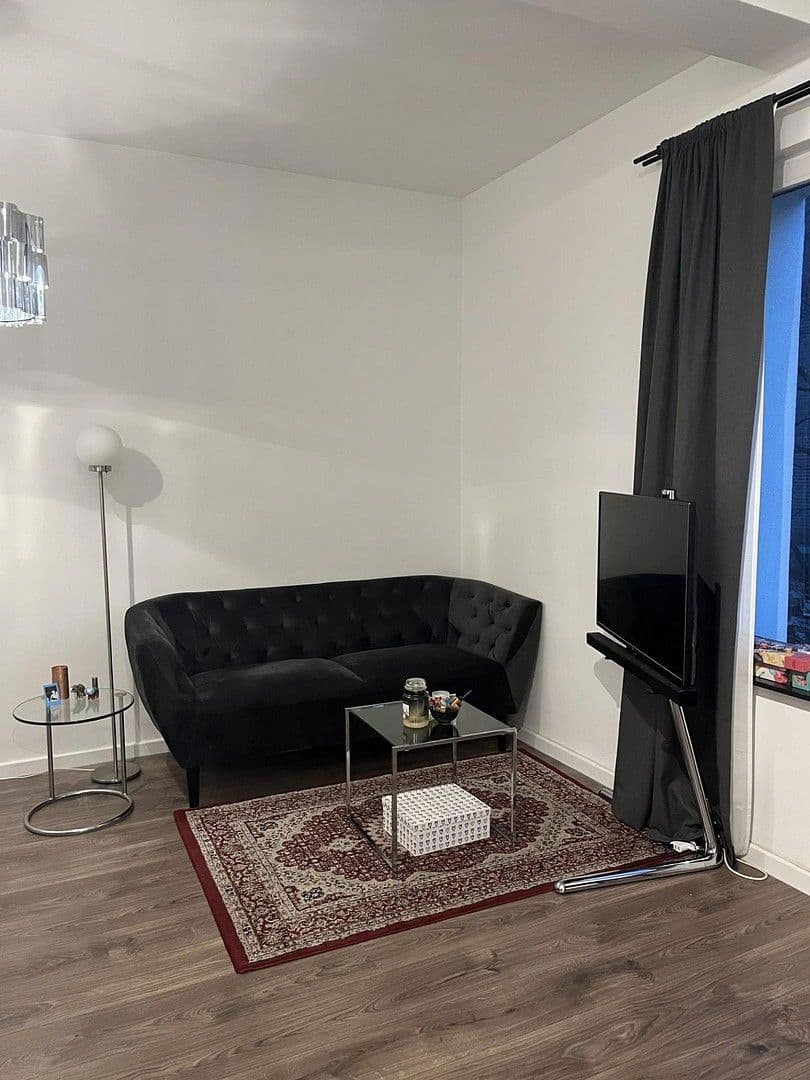 Pronájem bytu 1+1 34 m², Kölner Strasse 1, Leverkusen, Severní Porýní-Vestfálsko Pronájem bytu 1+1 34 m², Kölner Strasse 1, Leverkusen, Severní Porýní-Vestfálsko