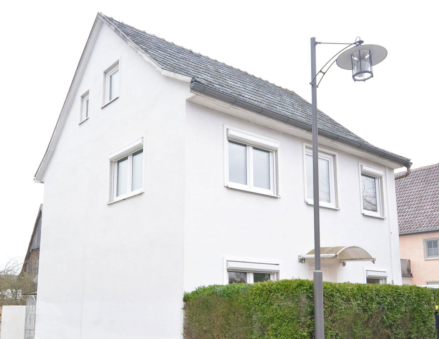 Prodej domu 122 m², pozemek 116 m², Hauptstraße 21, Ebersdorf b.Coburg, Bavorsko Prodej domu 122 m², pozemek 116 m², Hauptstraße 21, Ebersdorf b.Coburg, Bavorsko