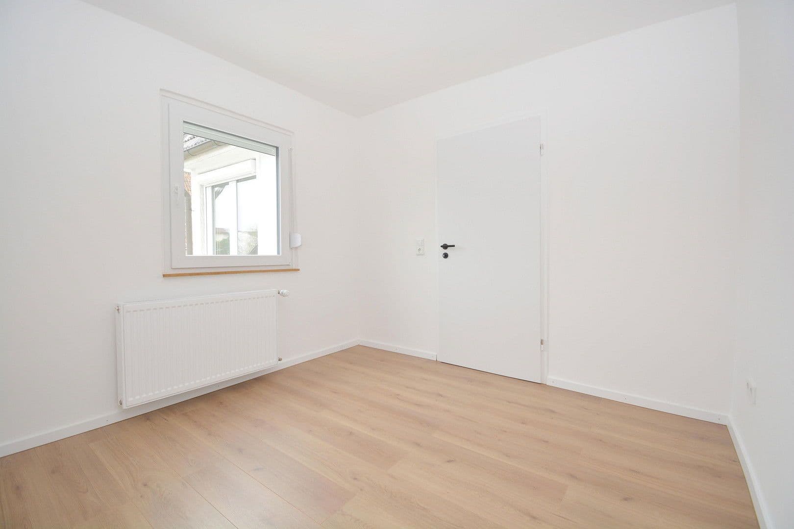 Prodej domu 122 m², pozemek 116 m², Hauptstraße 21, Ebersdorf b.Coburg, Bavorsko Prodej domu 122 m², pozemek 116 m², Hauptstraße 21, Ebersdorf b.Coburg, Bavorsko