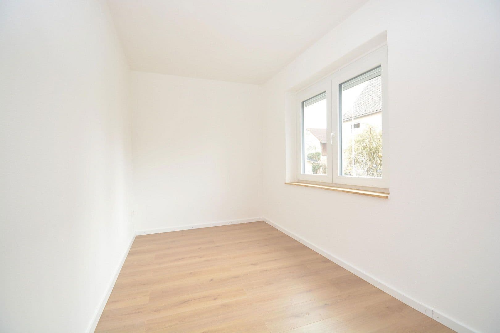 Prodej domu 122 m², pozemek 116 m², Hauptstraße 21, Ebersdorf b.Coburg, Bavorsko Prodej domu 122 m², pozemek 116 m², Hauptstraße 21, Ebersdorf b.Coburg, Bavorsko