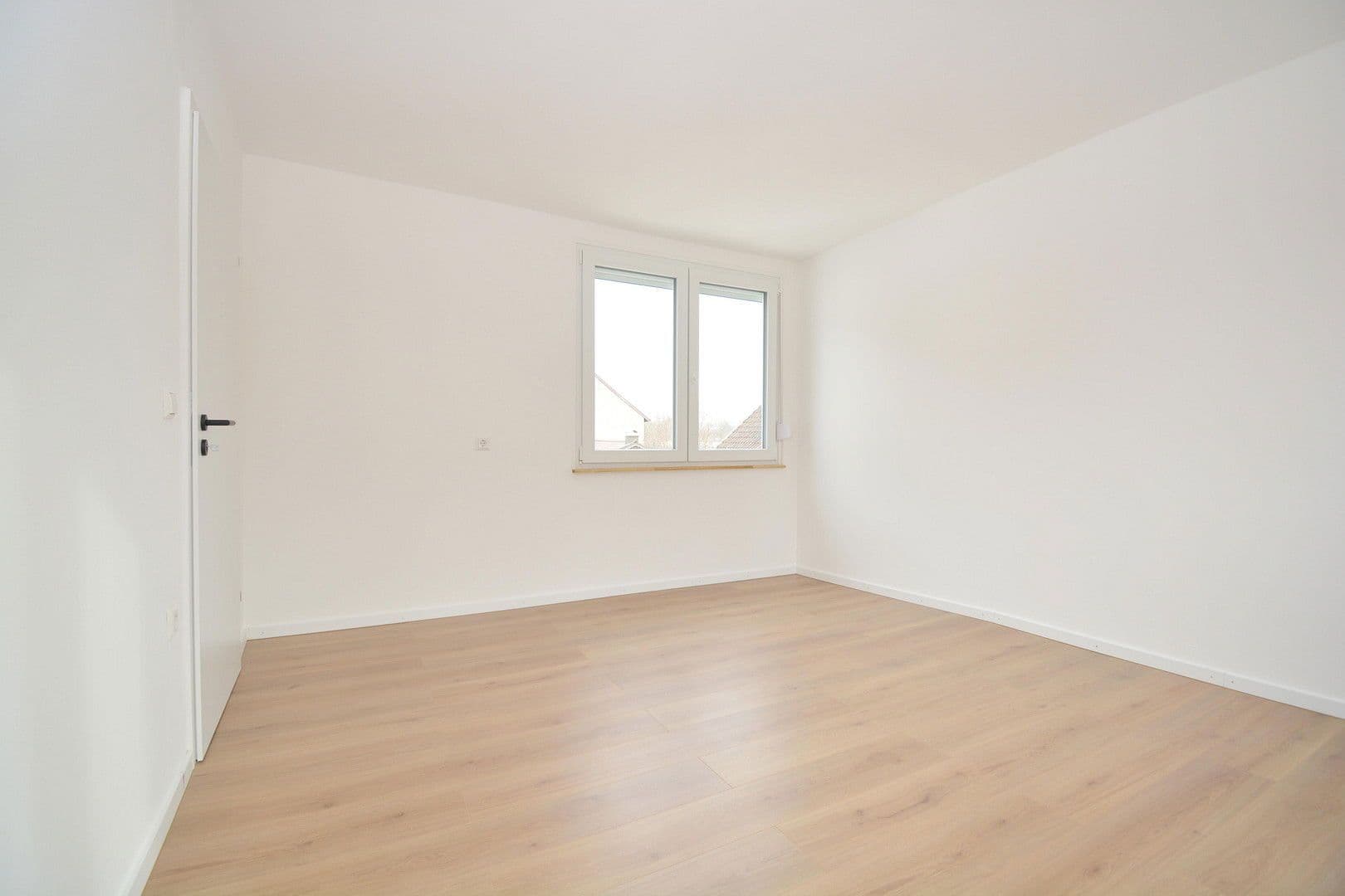 Prodej domu 122 m², pozemek 116 m², Hauptstraße 21, Ebersdorf b.Coburg, Bavorsko Prodej domu 122 m², pozemek 116 m², Hauptstraße 21, Ebersdorf b.Coburg, Bavorsko