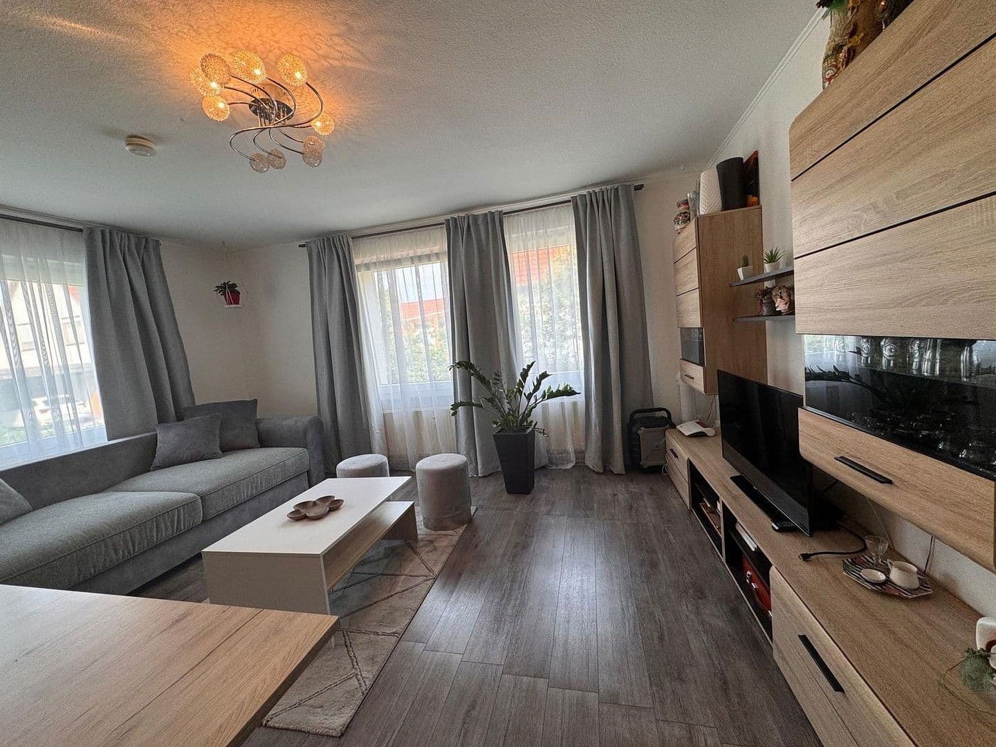 Prodej domu 200 m², pozemek 913 m², Gifhorn, Dolní Sasko Prodej domu 200 m², pozemek 913 m², Gifhorn, Dolní Sasko