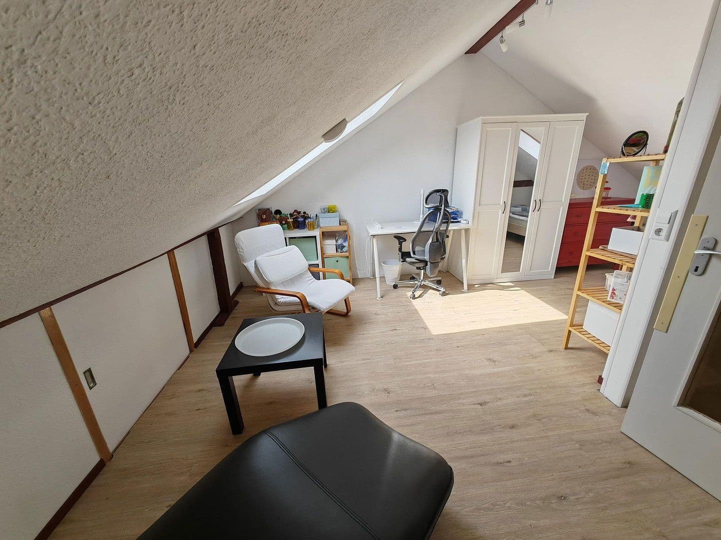Prodej domu 98 m², pozemek 220 m², Villingen-Schwenningen, Bádensko-Württembersko Prodej domu 98 m², pozemek 220 m², Villingen-Schwenningen, Bádensko-Württembersko