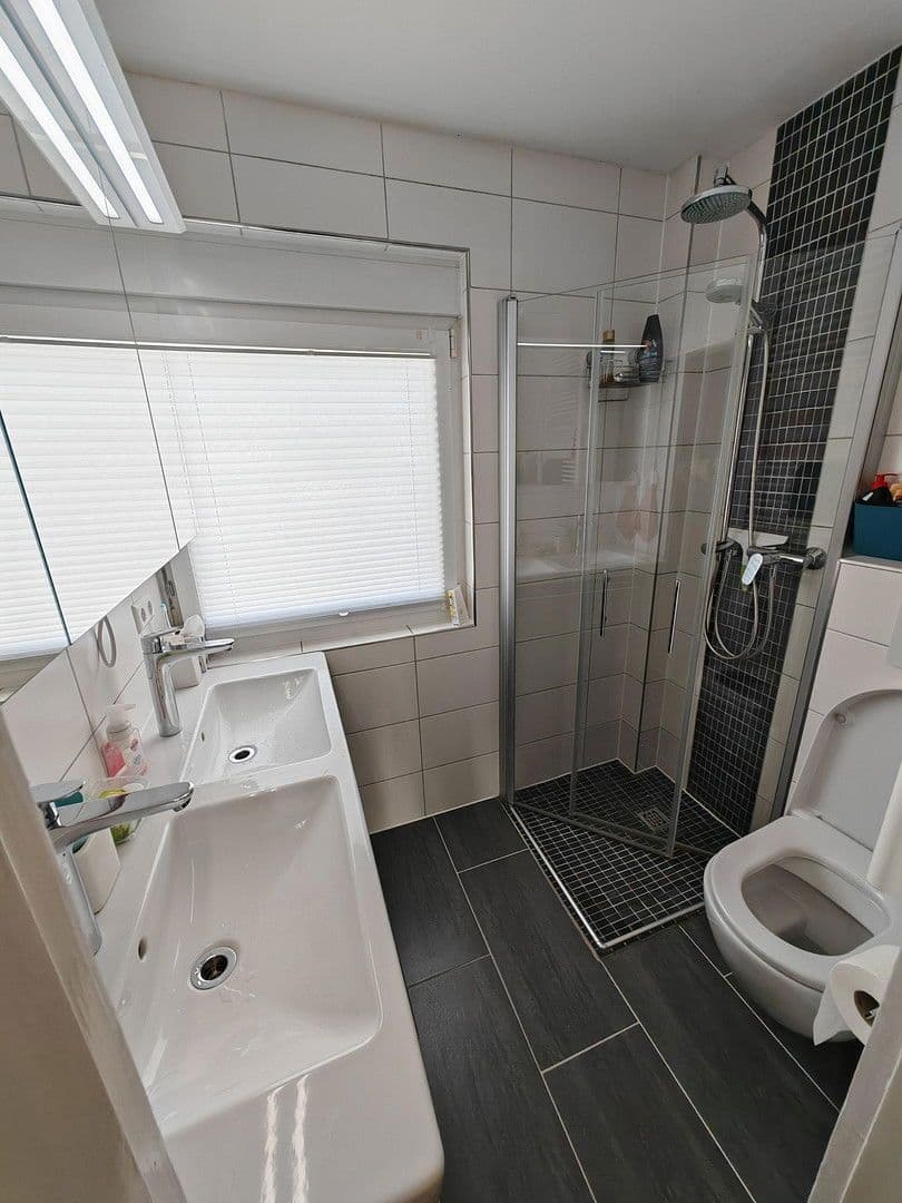 Prodej domu 98 m², pozemek 220 m², Villingen-Schwenningen, Bádensko-Württembersko Prodej domu 98 m², pozemek 220 m², Villingen-Schwenningen, Bádensko-Württembersko