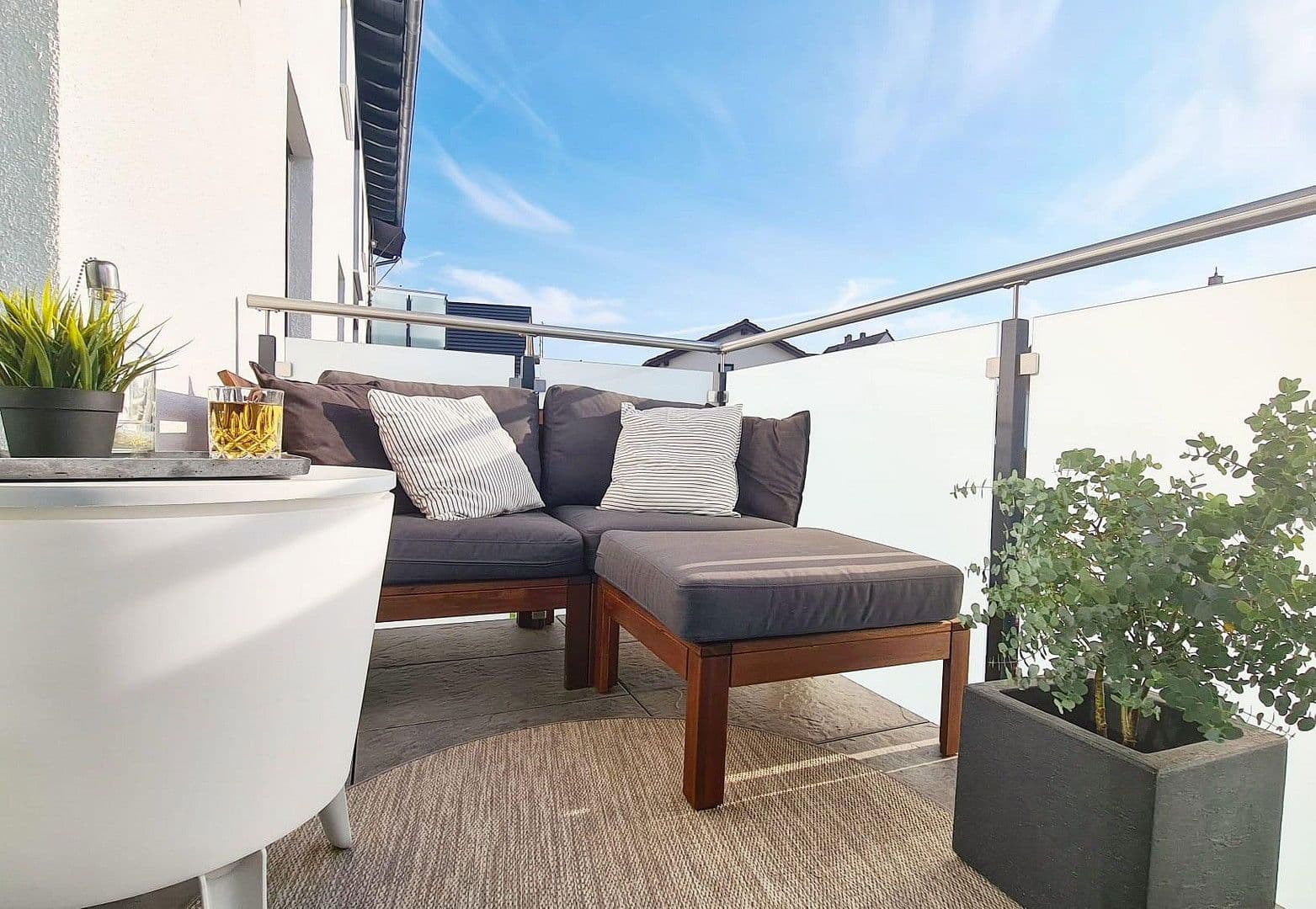 Prodej domu 450 m², pozemek 1.000 m², Ebsdorfergrund, Hessen Prodej domu 450 m², pozemek 1.000 m², Ebsdorfergrund, Hessen