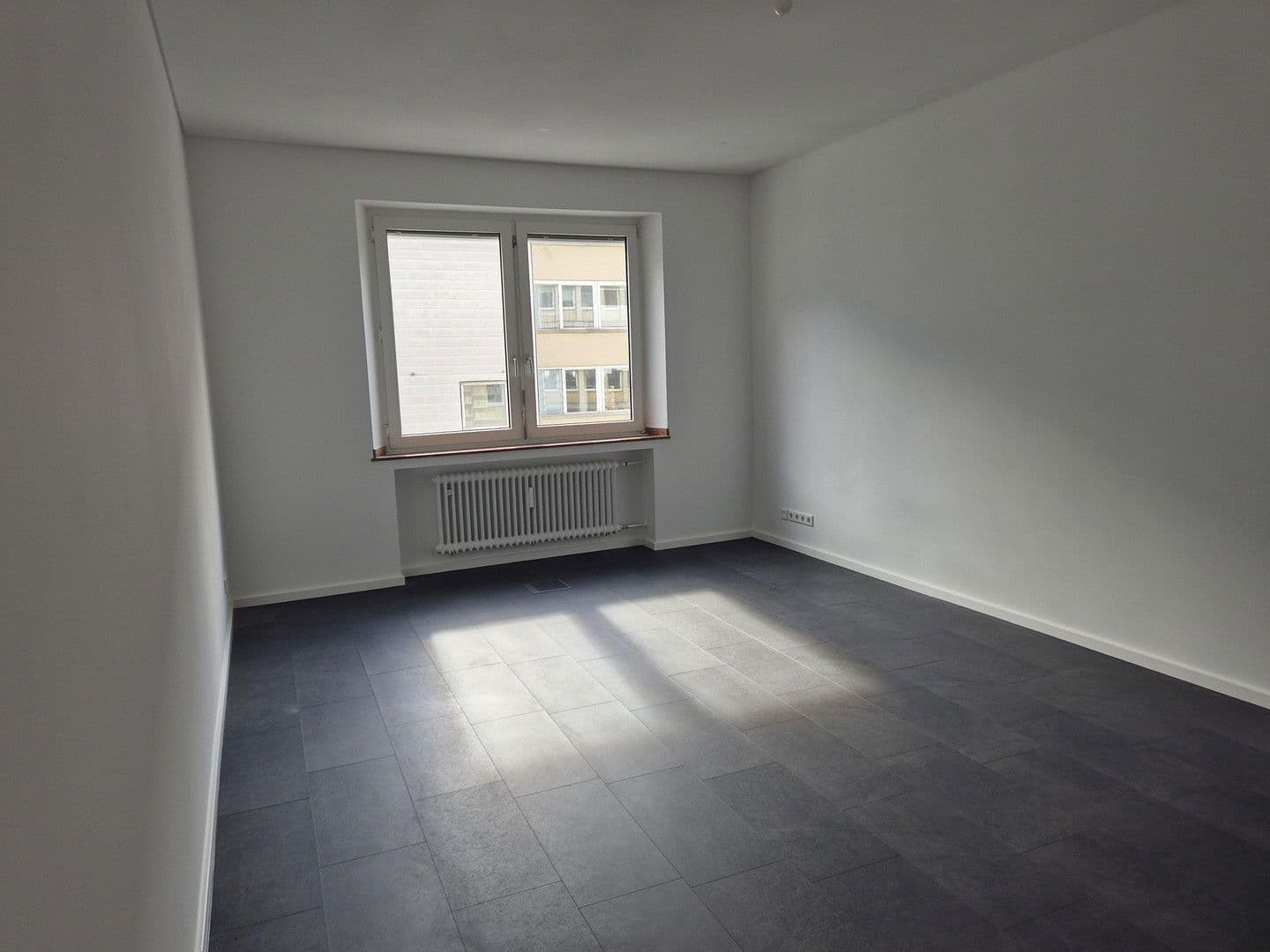 Pronájem kanceláře 160 m², Friedrich-Ebert-Str. 37-39, Düsseldorf, Severní Porýní-Vestfálsko Pronájem kanceláře 160 m², Friedrich-Ebert-Str. 37-39, Düsseldorf, Severní Porýní-Vestfálsko