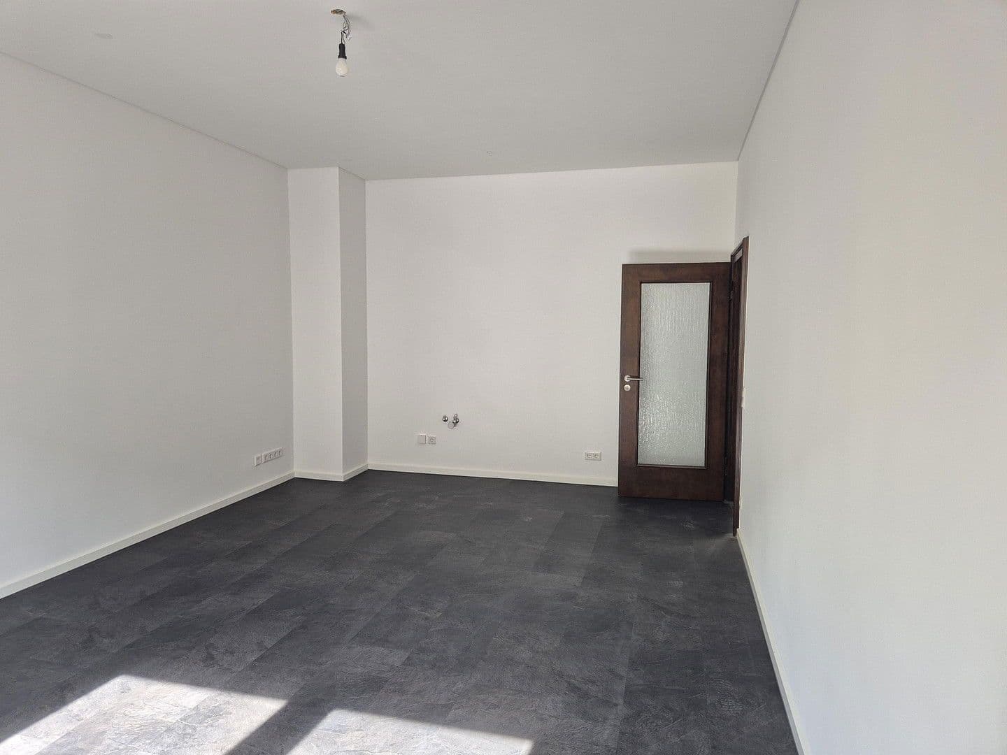 Pronájem kanceláře 160 m², Friedrich-Ebert-Str. 37-39, Düsseldorf, Severní Porýní-Vestfálsko Pronájem kanceláře 160 m², Friedrich-Ebert-Str. 37-39, Düsseldorf, Severní Porýní-Vestfálsko