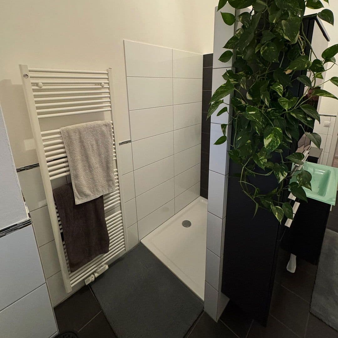 Pronájem bytu 3+1 100 m², Edenkoben, Porýní-Falc Pronájem bytu 3+1 100 m², Edenkoben, Porýní-Falc