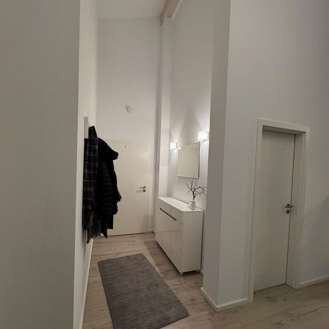 Pronájem bytu 3+1 100 m², Edenkoben, Porýní-Falc Pronájem bytu 3+1 100 m², Edenkoben, Porýní-Falc