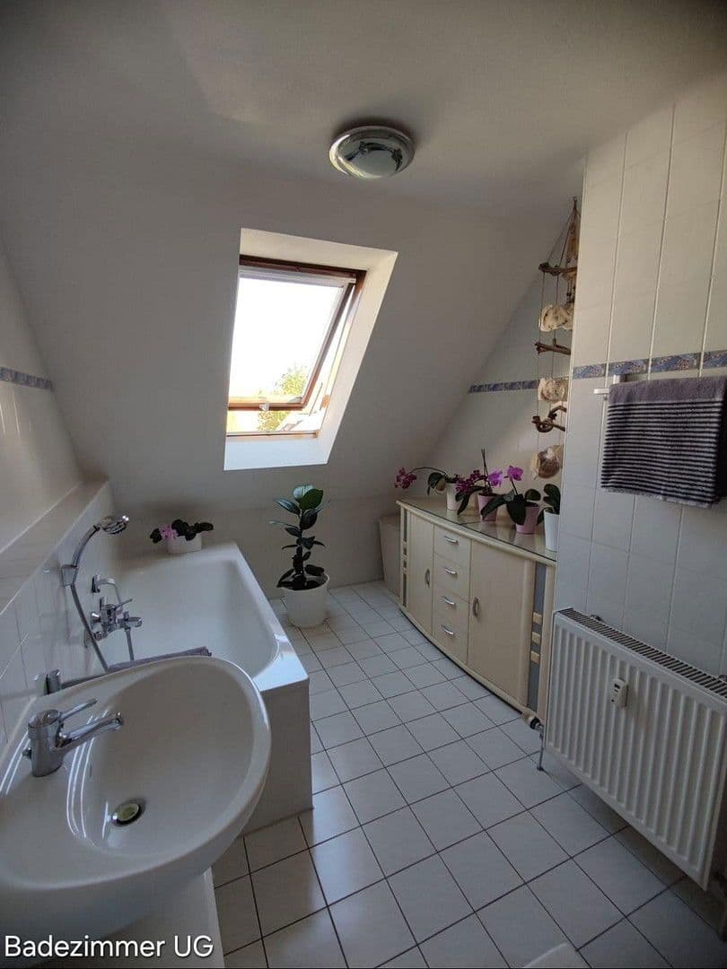 Prodej bytu 4+1 94 m², Friedrich-von-Heyd-Strasse, Weinsberg, Bádensko-Württembersko Prodej bytu 4+1 94 m², Friedrich-von-Heyd-Strasse, Weinsberg, Bádensko-Württembersko