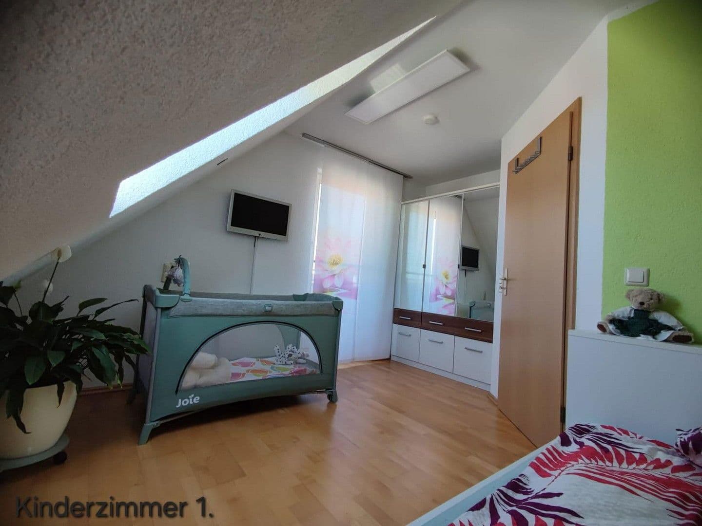 Prodej bytu 4+1 94 m², Friedrich-von-Heyd-Strasse, Weinsberg, Bádensko-Württembersko Prodej bytu 4+1 94 m², Friedrich-von-Heyd-Strasse, Weinsberg, Bádensko-Württembersko