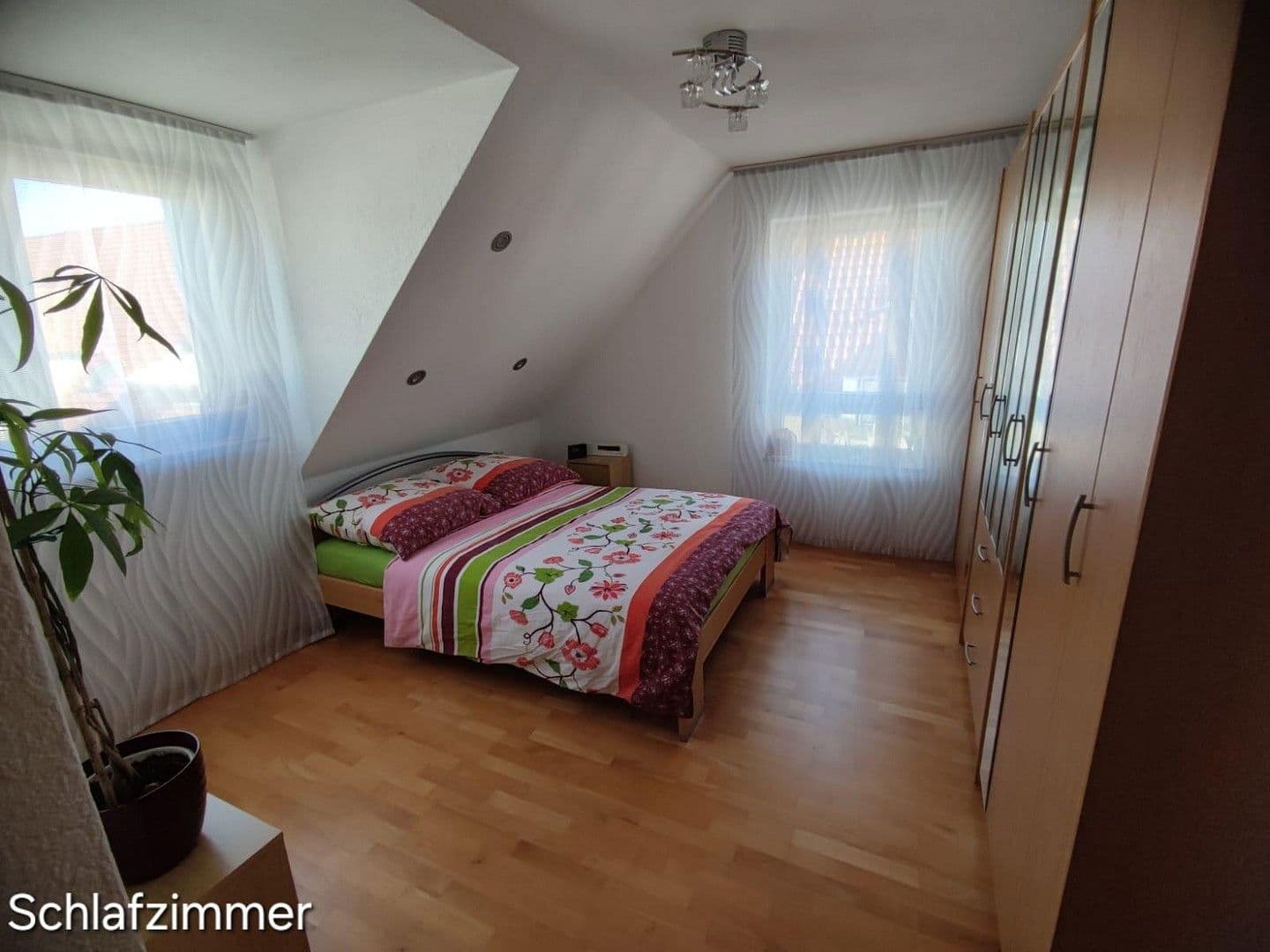 Prodej bytu 4+1 94 m², Friedrich-von-Heyd-Strasse, Weinsberg, Bádensko-Württembersko Prodej bytu 4+1 94 m², Friedrich-von-Heyd-Strasse, Weinsberg, Bádensko-Württembersko