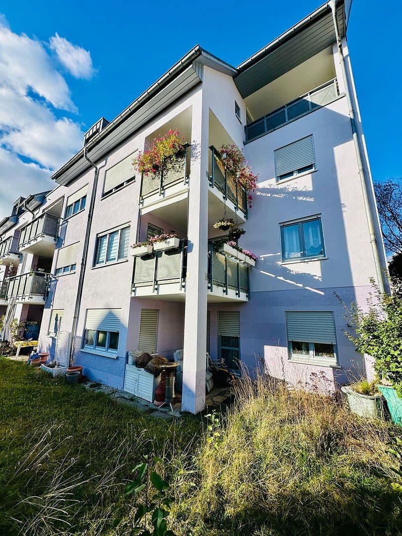 Pronájem bytu 3+1 80 m², Espenweg 5, Wilkau-Haßlau, Sasko Pronájem bytu 3+1 80 m², Espenweg 5, Wilkau-Haßlau, Sasko