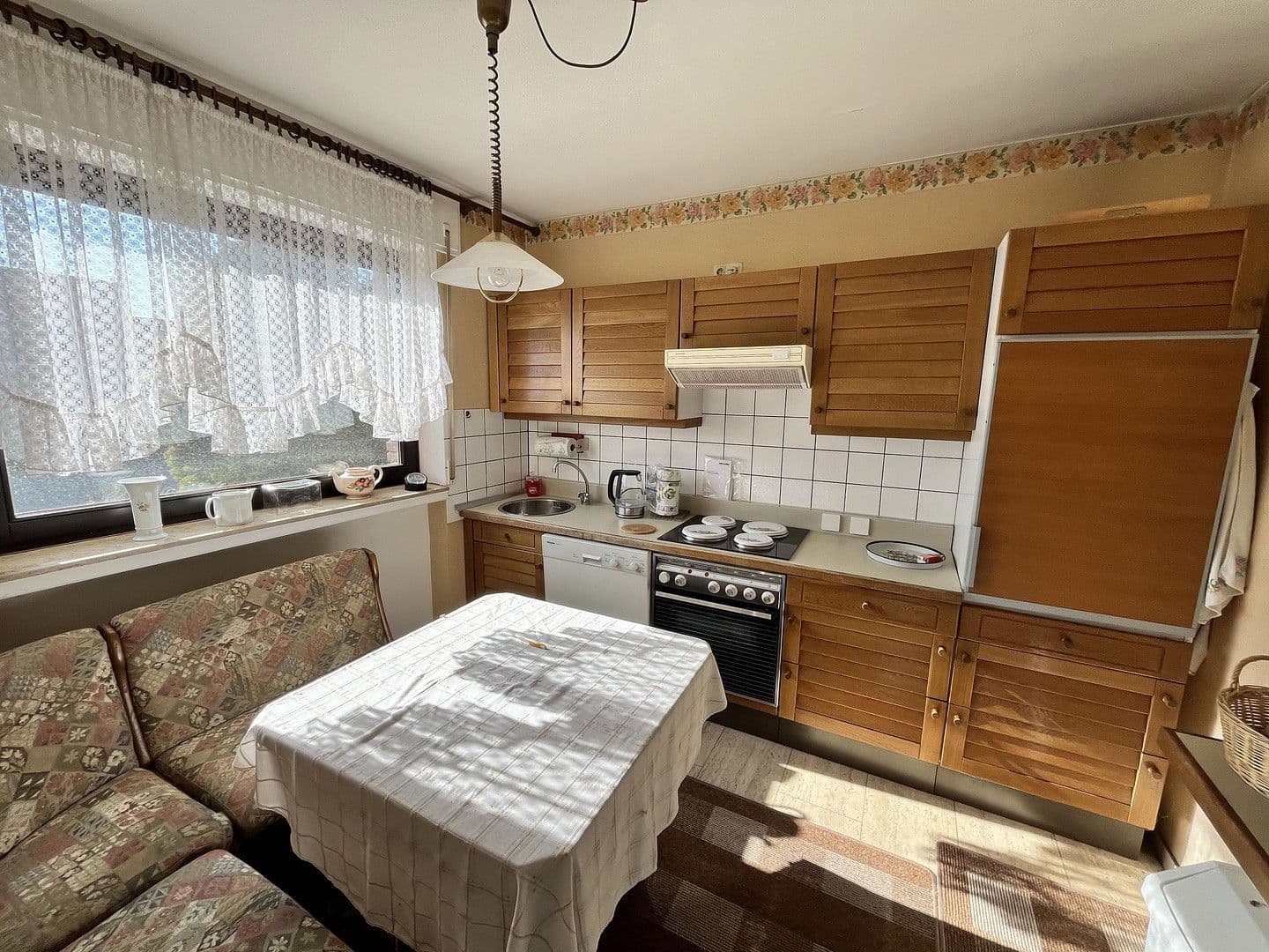 Prodej domu 95 m², pozemek 268 m², Kerpen, Severní Porýní-Vestfálsko Prodej domu 95 m², pozemek 268 m², Kerpen, Severní Porýní-Vestfálsko