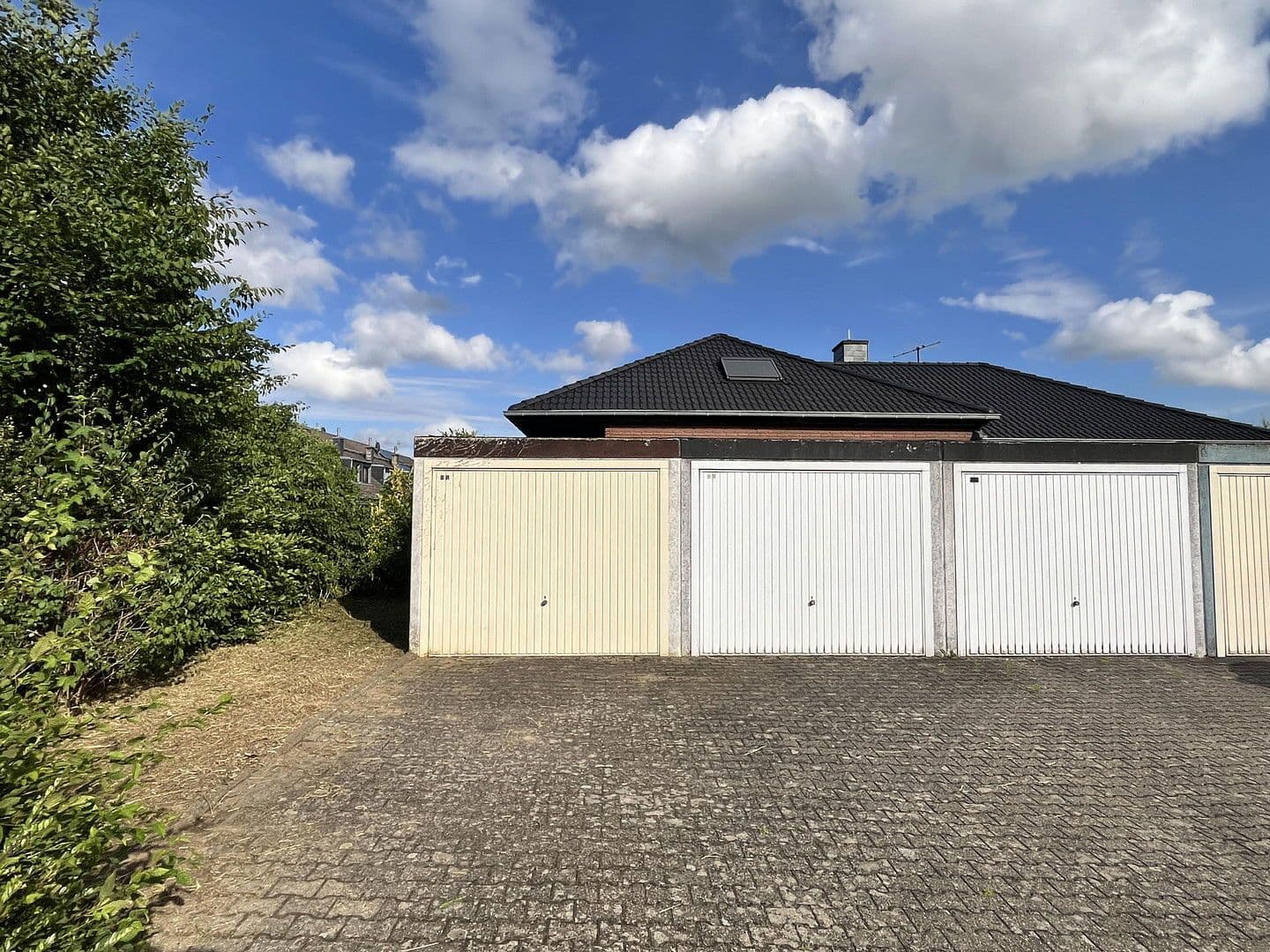 Prodej domu 95 m², pozemek 268 m², Kerpen, Severní Porýní-Vestfálsko Prodej domu 95 m², pozemek 268 m², Kerpen, Severní Porýní-Vestfálsko