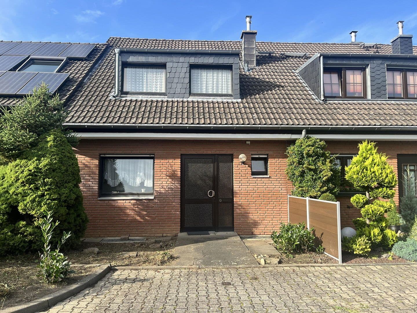 Prodej domu 95 m², pozemek 268 m², Kerpen, Severní Porýní-Vestfálsko Prodej domu 95 m², pozemek 268 m², Kerpen, Severní Porýní-Vestfálsko