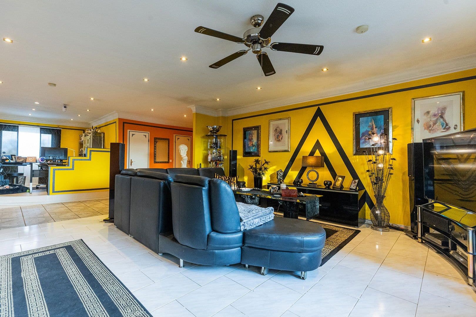 Prodej bytu 6+1 252 m², Mannheim, Bádensko-Württembersko Prodej bytu 6+1 252 m², Mannheim, Bádensko-Württembersko