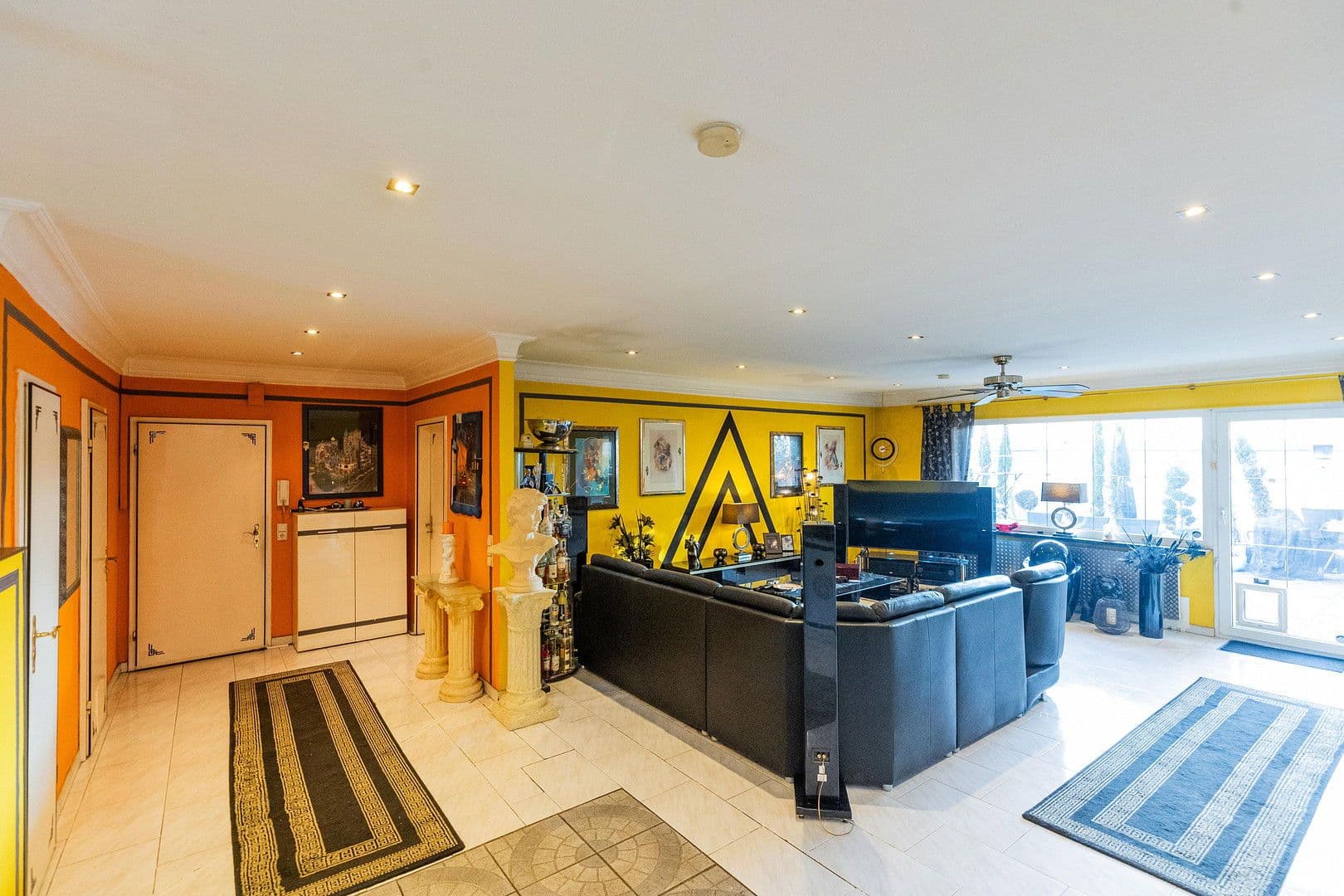 Prodej bytu 6+1 252 m², Mannheim, Bádensko-Württembersko Prodej bytu 6+1 252 m², Mannheim, Bádensko-Württembersko