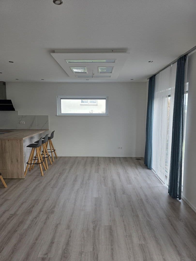 Prodej domu 167 m², pozemek 603 m², Niedereschach, Bádensko-Württembersko Prodej domu 167 m², pozemek 603 m², Niedereschach, Bádensko-Württembersko