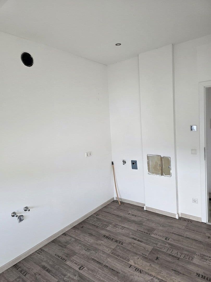 Prodej domu 167 m², pozemek 603 m², Niedereschach, Bádensko-Württembersko Prodej domu 167 m², pozemek 603 m², Niedereschach, Bádensko-Württembersko