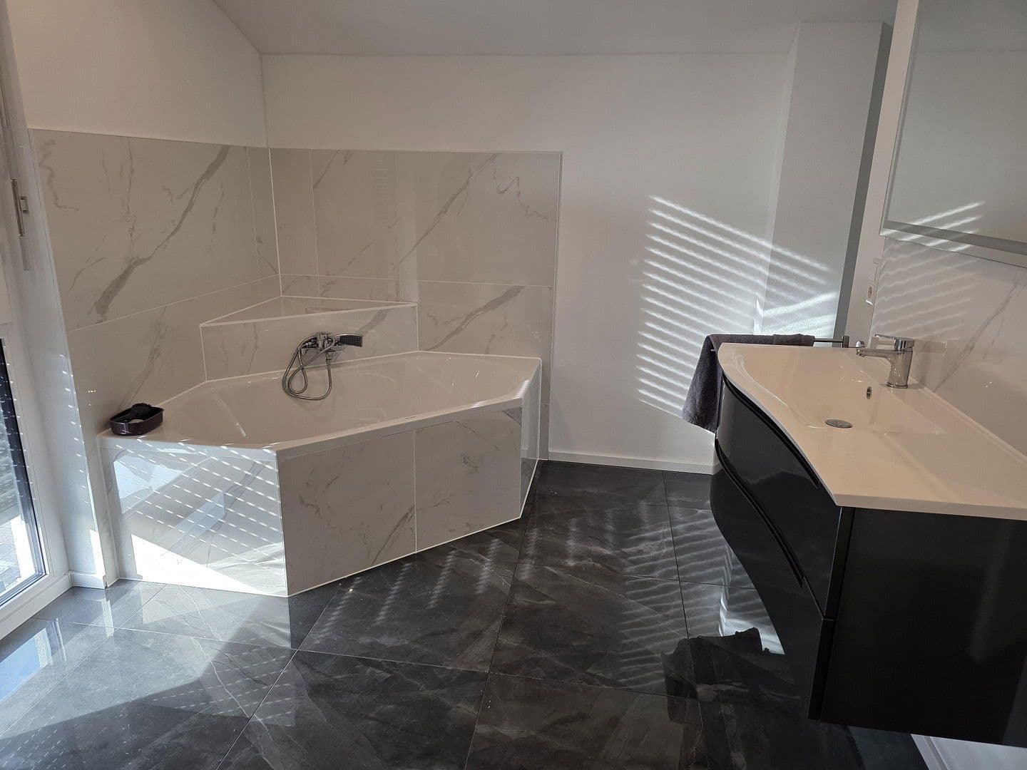 Prodej domu 167 m², pozemek 603 m², Niedereschach, Bádensko-Württembersko Prodej domu 167 m², pozemek 603 m², Niedereschach, Bádensko-Württembersko